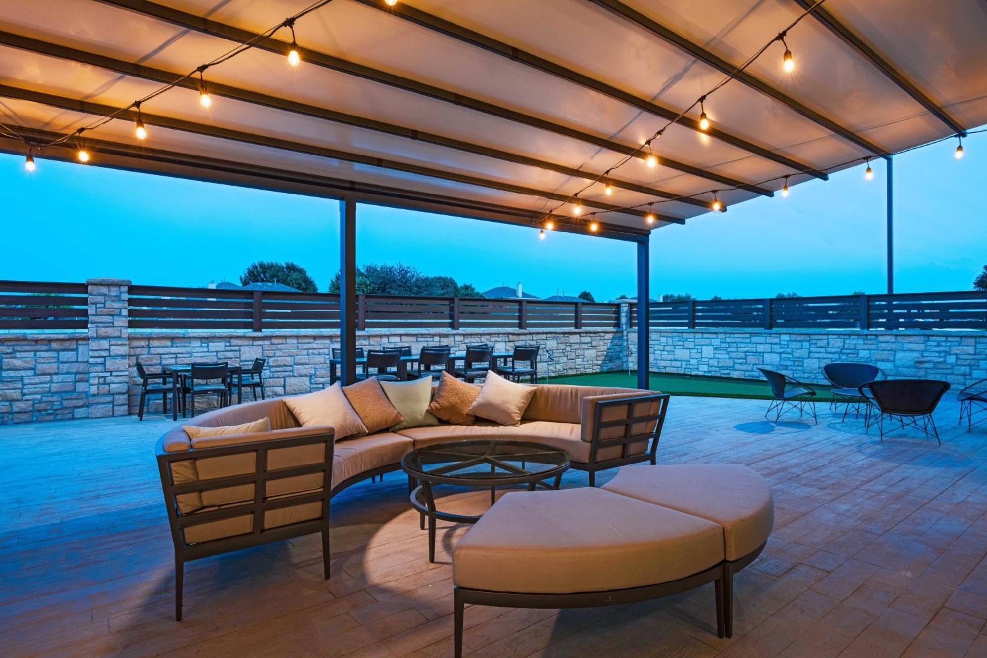 Courtyard Dallas Grand Prairie Exterior foto