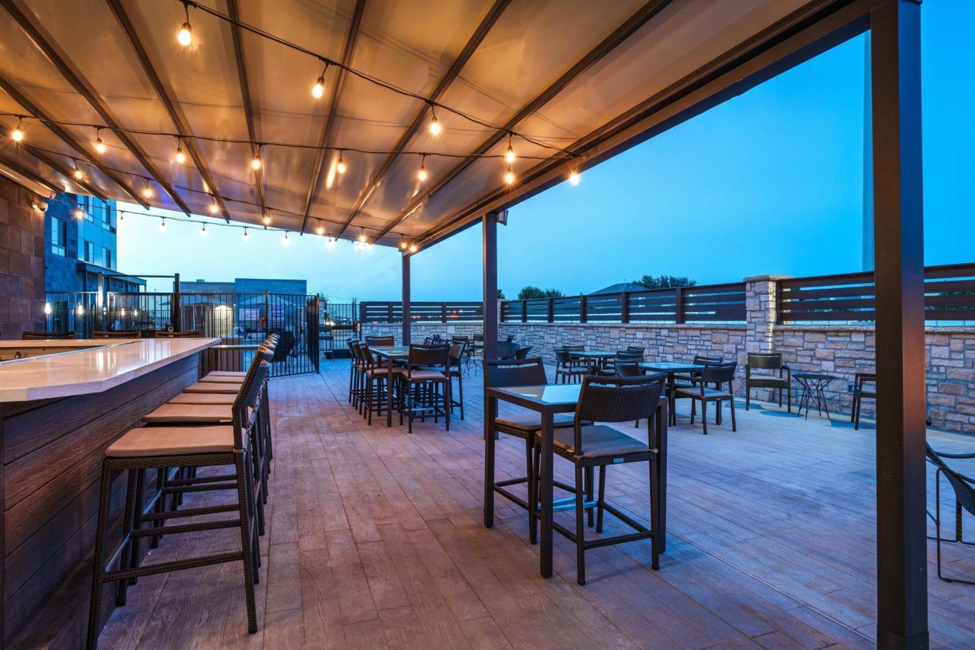 Courtyard Dallas Grand Prairie Exterior foto