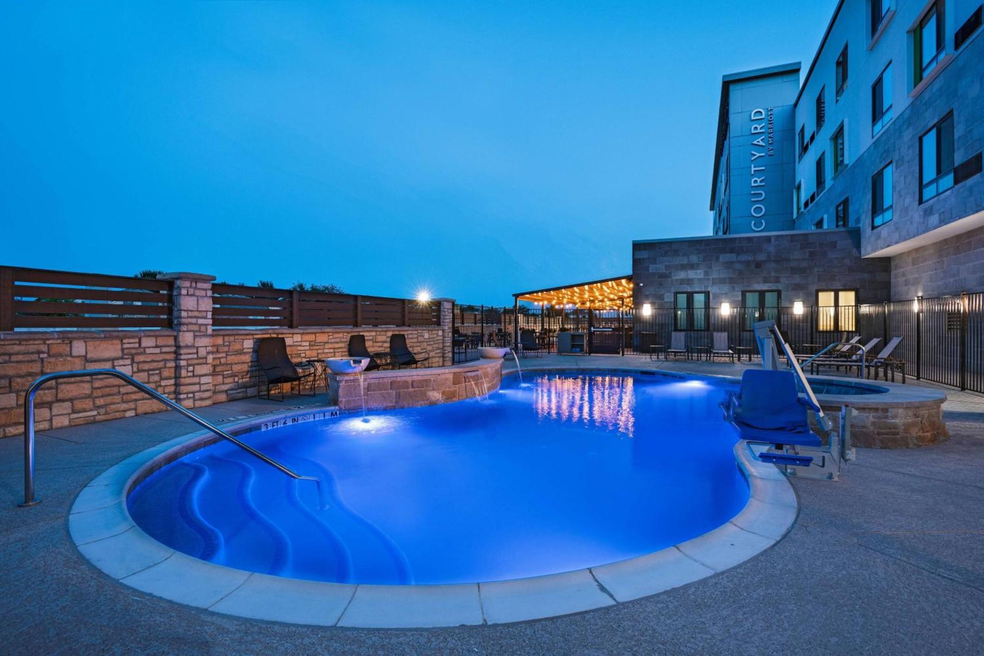 Courtyard Dallas Grand Prairie Exterior foto